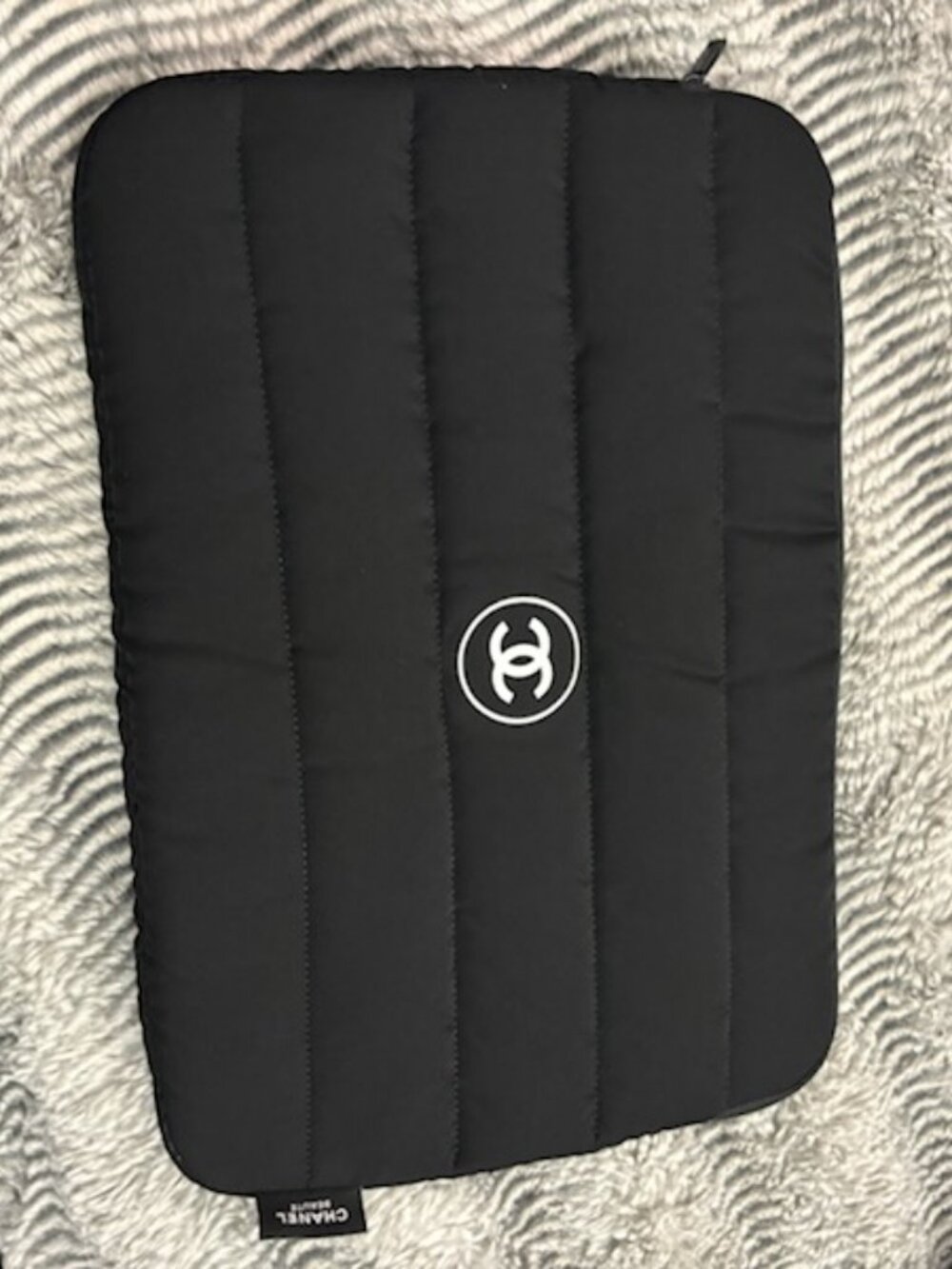 CHANEL Zippered Laptop Case in Black NWT GWP